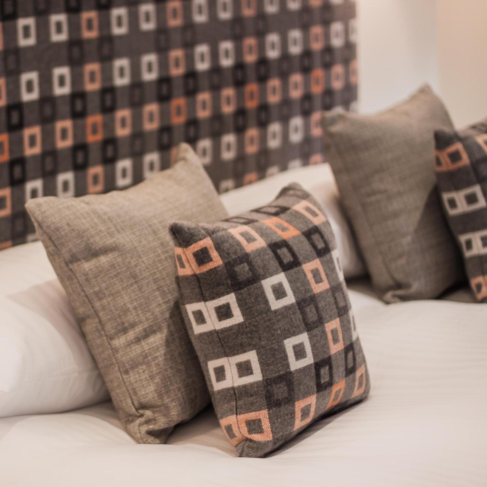 Gwesty'R Emlyn Hotel Newcastle Emlyn Quarto foto